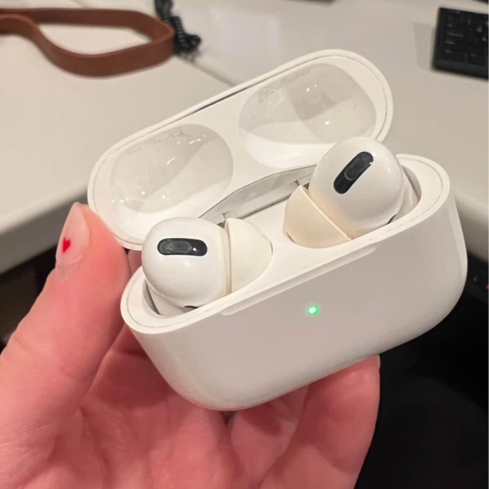 AirPods